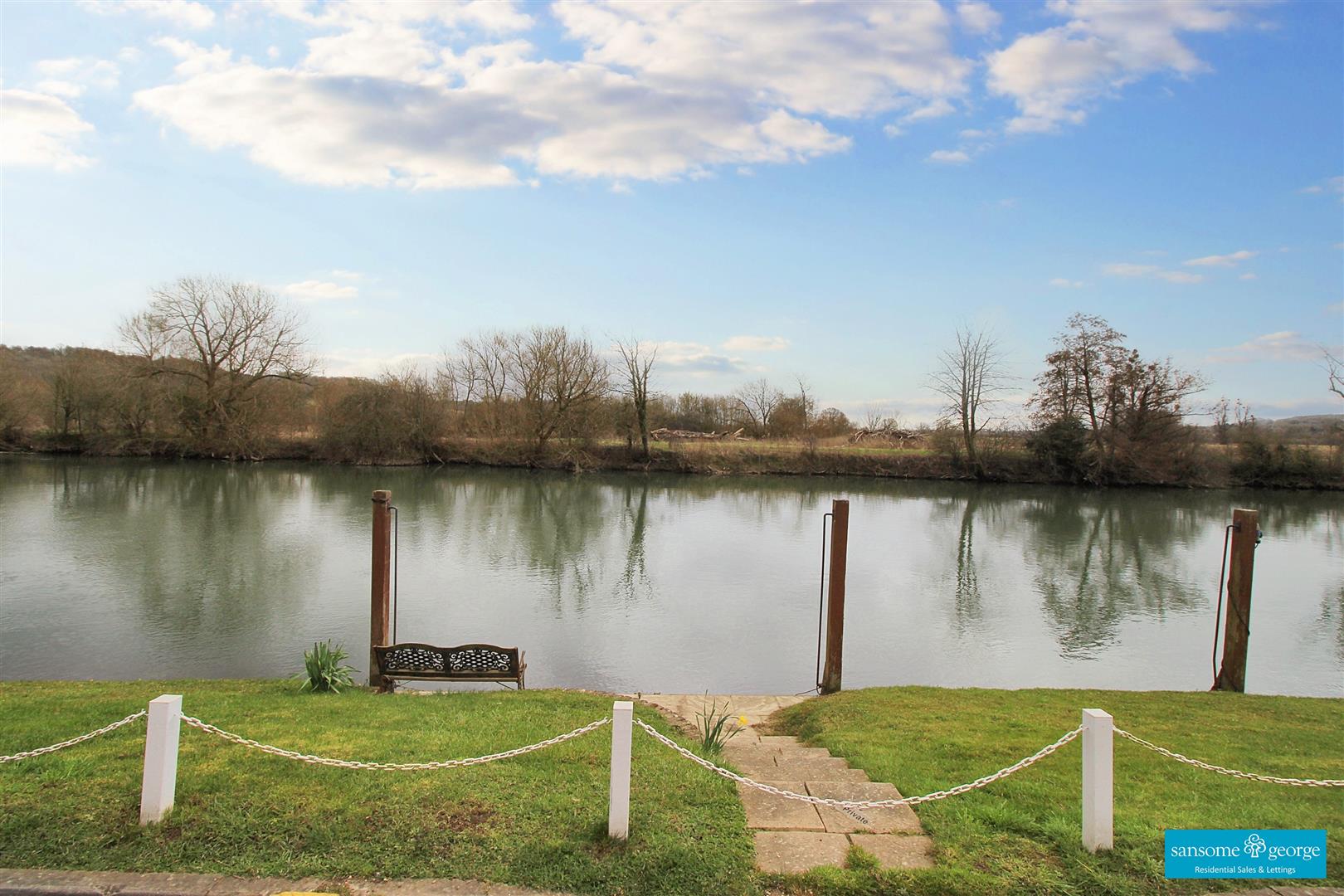 Wintringham Way, Purley On Thames